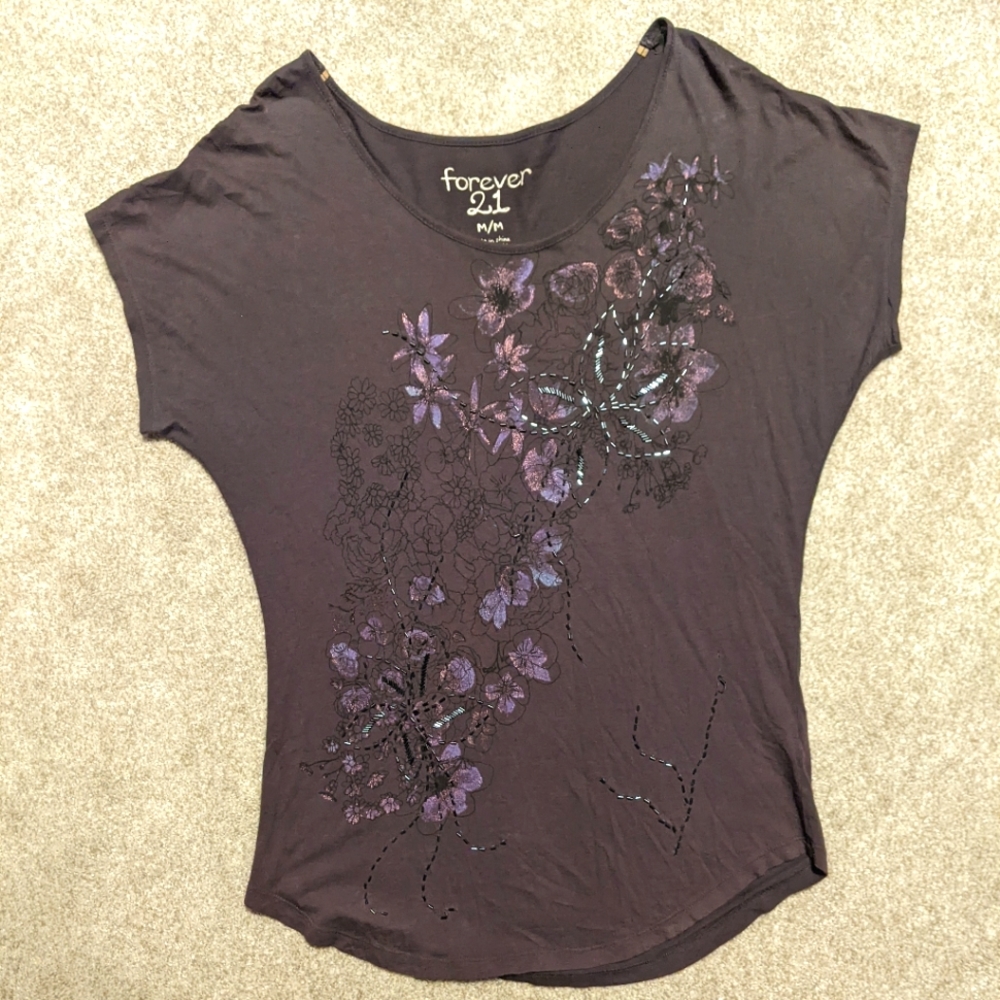 Forever 21 Short Sleeve Tunic Tee with Beaded Floral Design